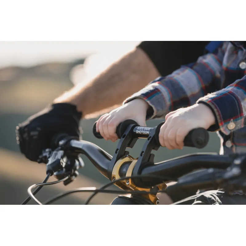 Shotgun 2.0 Child Bike Seat Handlebars-1