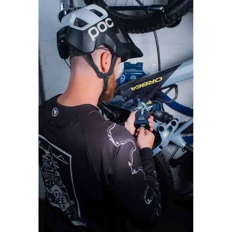 Squire Juggernaut 65 Padlock Security Rating 10 2000x14mm Black-2