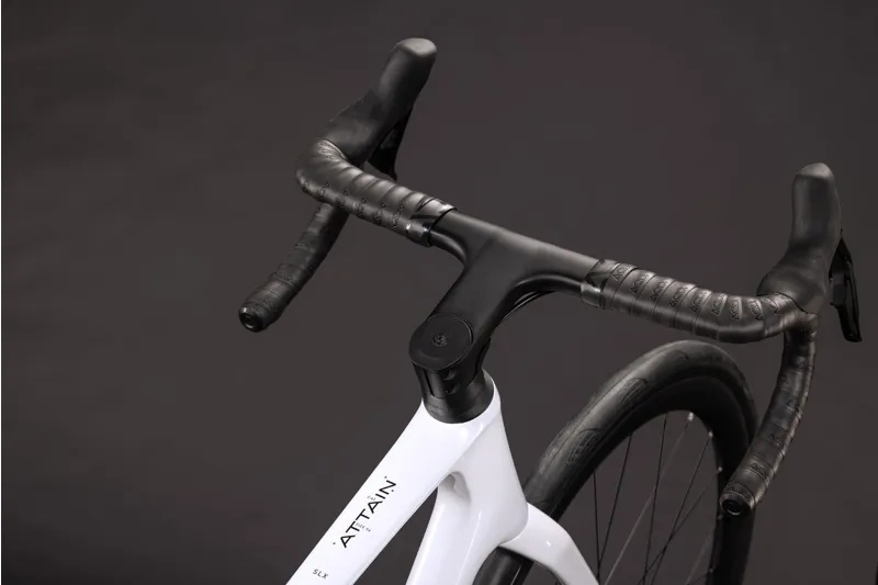 Cube Attain C:62 SLX Road Bike 2027 White/Black-1