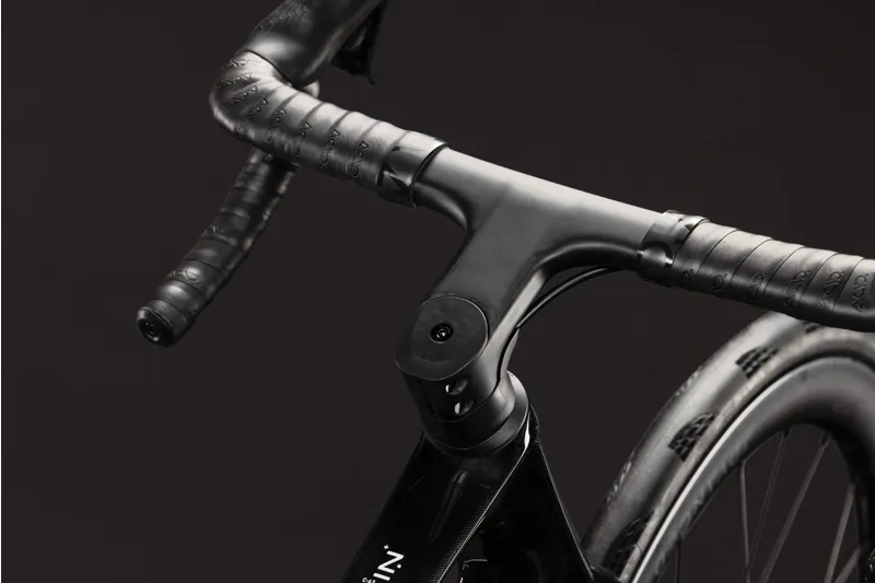 Cube Attain C:62 SLT Road Bike 2027 Carbon/White-1