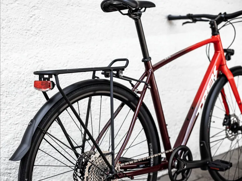 Trek FX 3 Disc Equipped Hybrid Bike 2022 Viper Red/Cobra Blood Fade-7