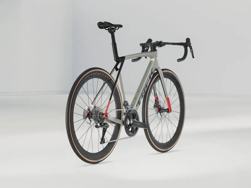 Trek Madone SL 7 Road Bike 2025 Matte Lunar Silver-1