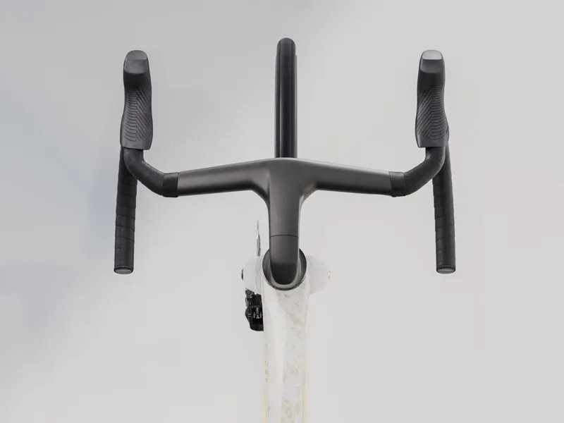 Trek Madone SLR 7 AXS Road Bike 2025 Era White-2