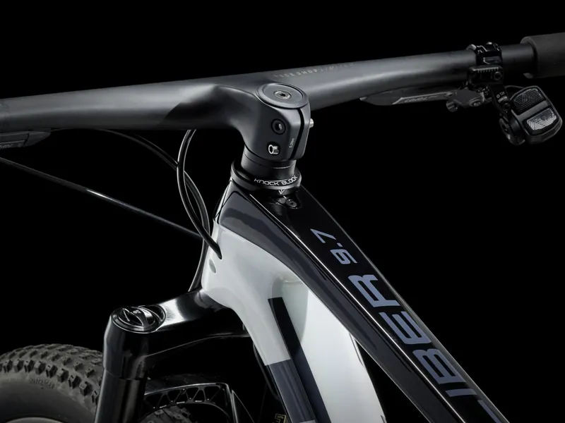 Trek Procaliber 9.7 AXS Mountain Bike 2024 White Prismatic-5