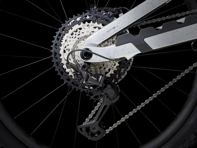 Trek Slash 9.8 XT Mountain Bike 2024 Argent Drizzle-2