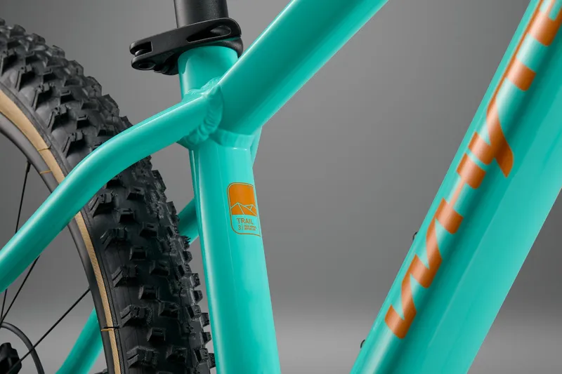 Whyte Secta 26 Mountain Bike 2026 Gloss Aqua/Coral Orange-3