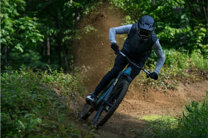 Yeti Cycles LTe T-Series T4 29er Electric Bike 2026 Turquoise-4