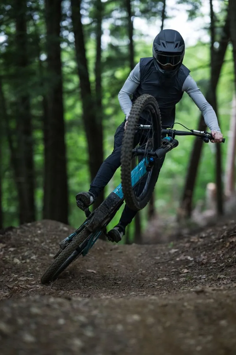 Yeti LTE C2 Factory Electric Bike 2026 Raw/Grey-2