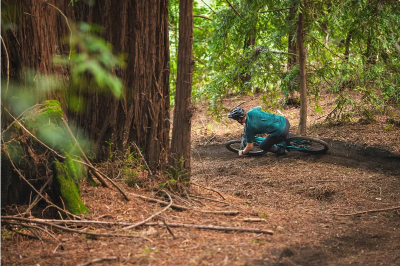 Yeti MTE C2 Factory Electric Bike 2026 Midnight-5