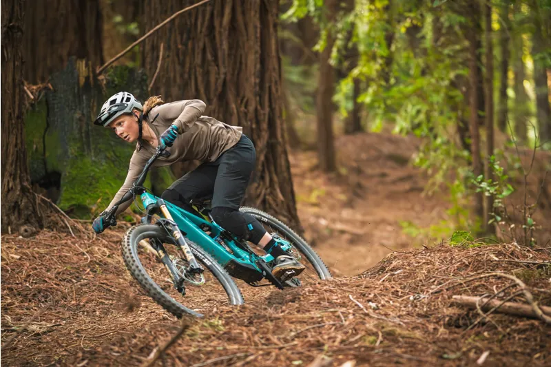 Yeti MTE T3 Factory Electric Bike 2026 Midnight-6