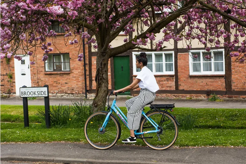 Raleigh Array Low Step Electric Bike 2018 Denim-9