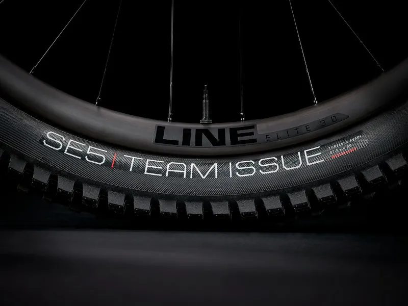 Trek Remedy 9.8 GX 27.5 Mountain Bike 2021 Gloss Black Olive-9