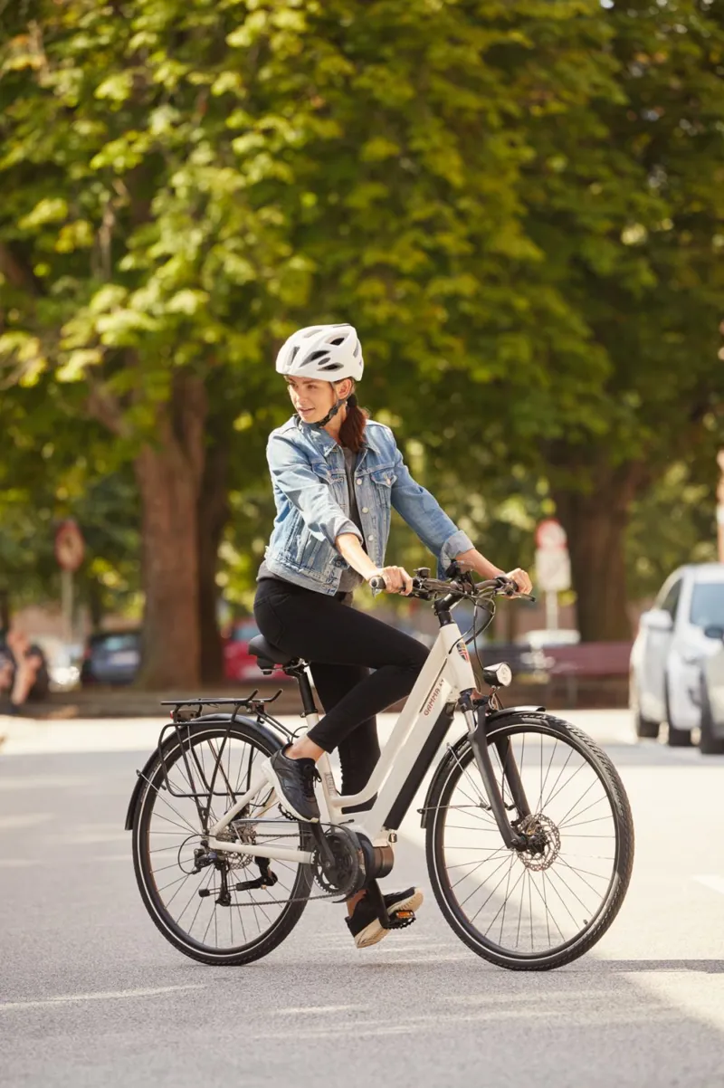 Batribike Gamma S Step Thru Electric Bike 2020 White-1