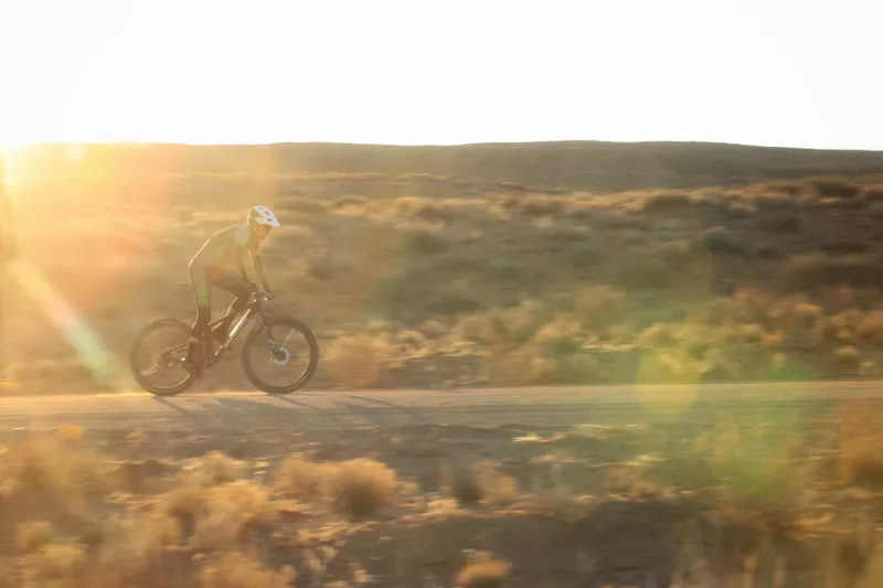 Santa Cruz Blur CC X01 29er Mountain Bike 2019 Sunset-12