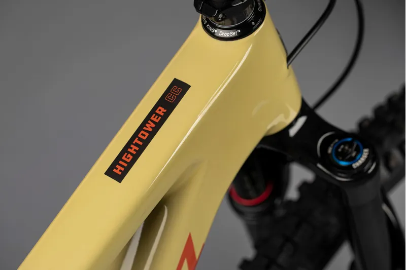 Santa Cruz Hightower C R NX EAGLE 29er Mountain Bike 2020 Desert-4