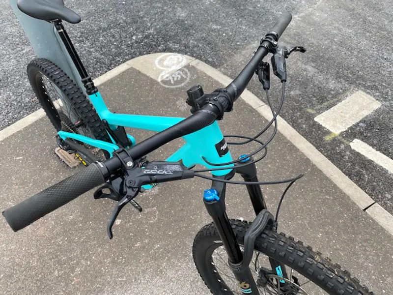 Ex Demo Santa Cruz Bronson C S 27.5 Mountain Bike L 2019 Blue-1