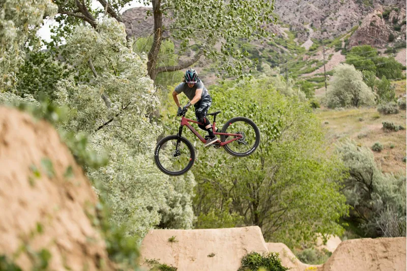 Santa Cruz 5010 CC 27.5 Mountain Bike Frame 2021 Raspberry Sorbet-3