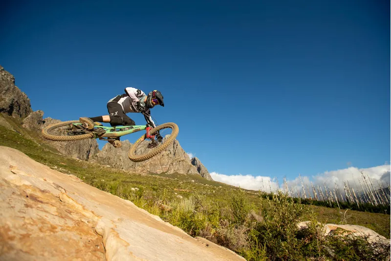 Santa Cruz Megatower CC X01 AXS Coil RSV 29r Mountain Bike 2022 Grey-6