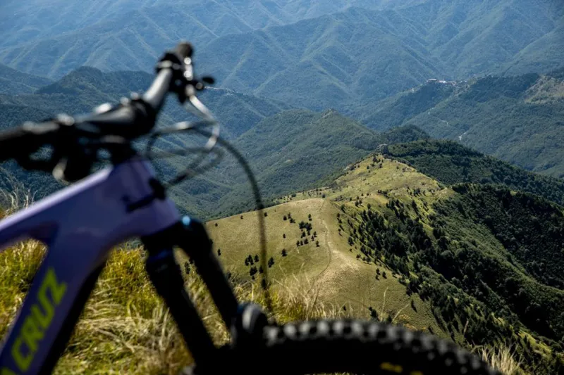 Santa Cruz Bullit CC MX S Electric Mountain Bike 2023 Copper/Black-6