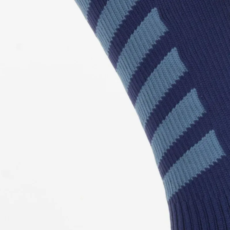 Sealskinz Cold Weather Mid Length Hydrostop Socks Navy Blue/Red-2