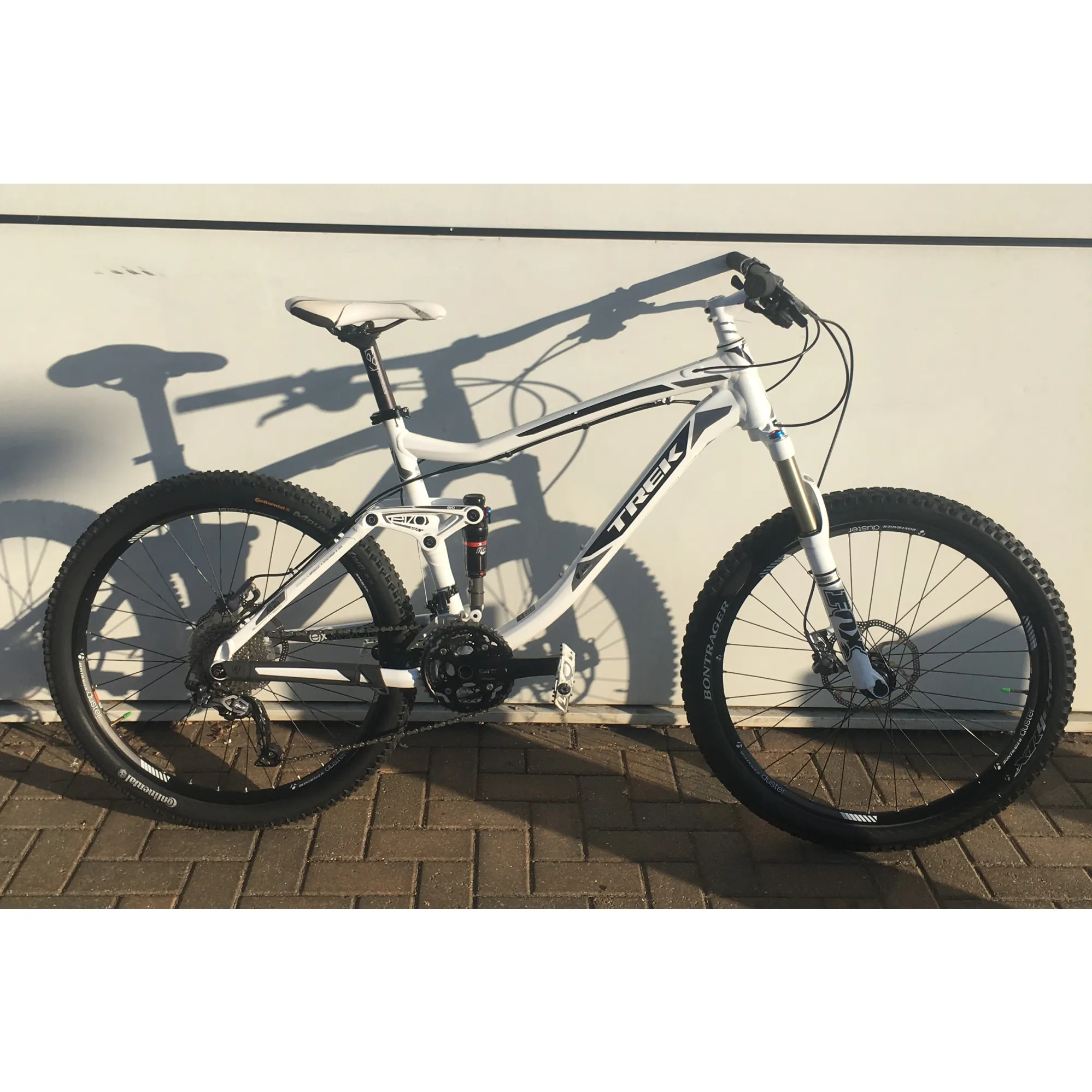 Second Hand Trek Fuel EX Mountain Bike 2012 inch White/Black