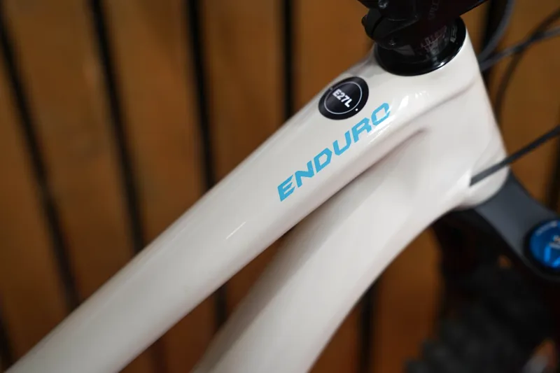 EX DEMO Specialized Enduro Elite Carbon 27.5 Large White Mountain/Blue-7