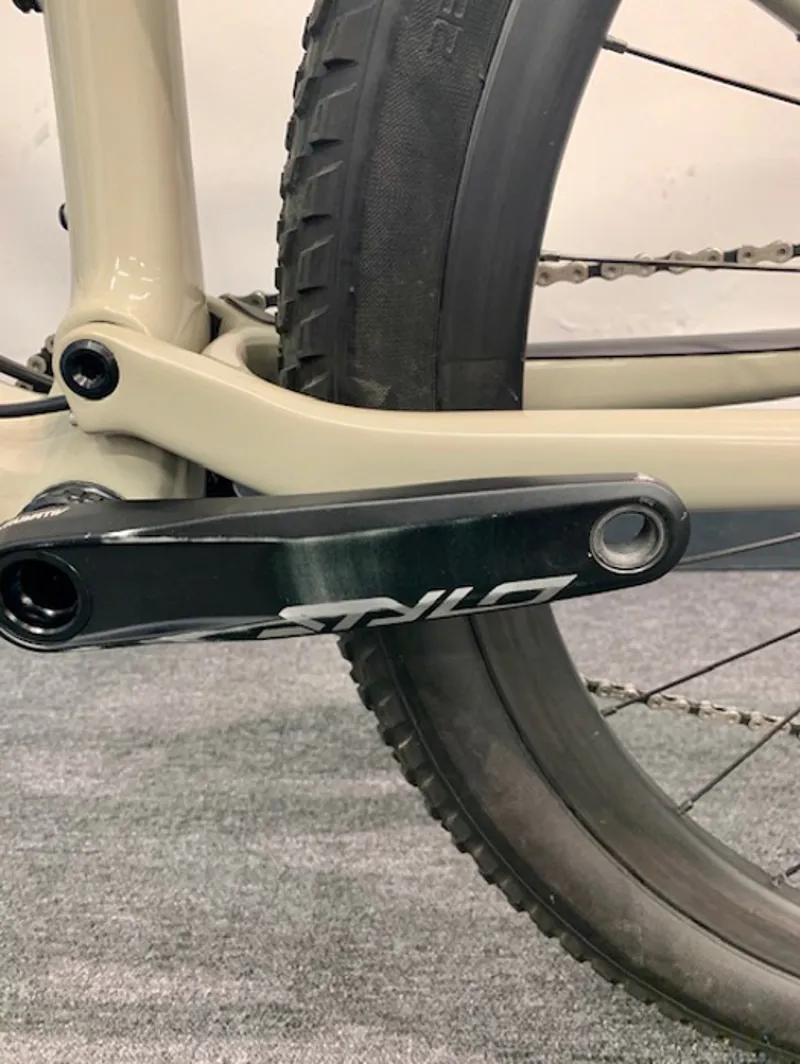 EX DEMO 19 Specialized Epic Expert EVO 2019 Medium East Sierras/Black-9