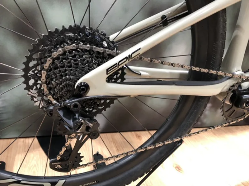 EX DEMO Specialized Epic Expert EVO Carbon XC 29 Large Sierras/Black-3