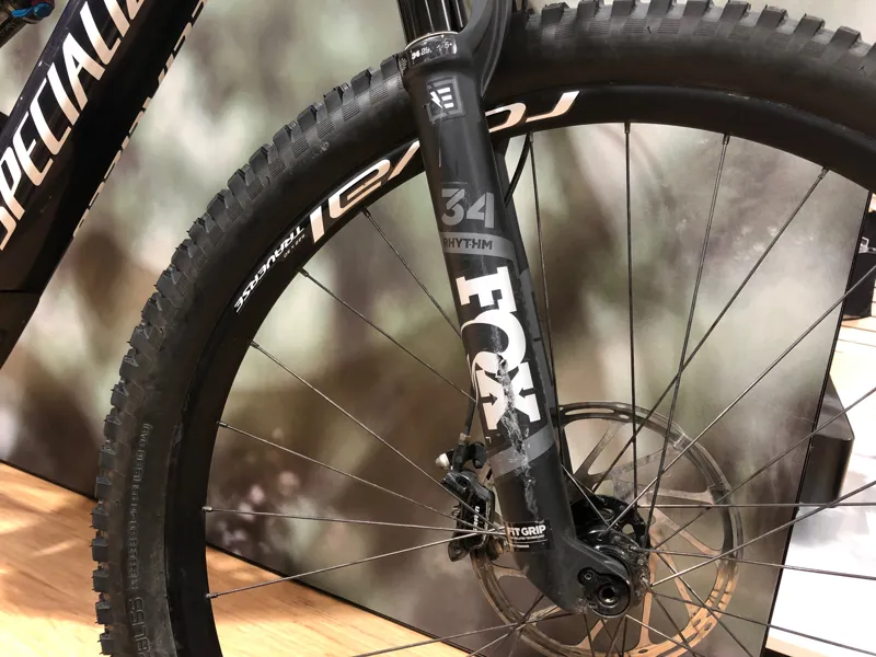 EX DEMO Specialized Levo Comp Carbon 2019 29er Large Blue Tint/White-5