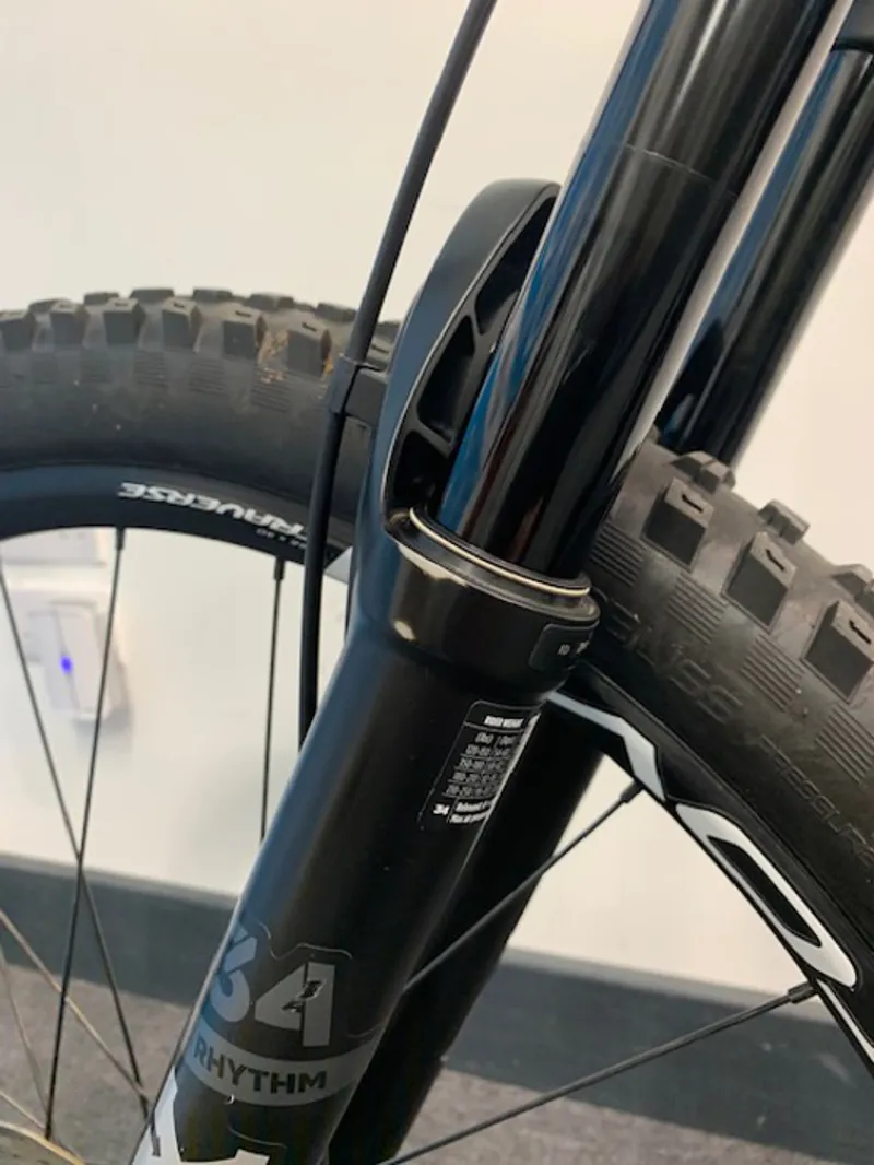 EX DEMO Specialized Levo Comp Carbon 29er Medium 2019 Blue Tint/White-3