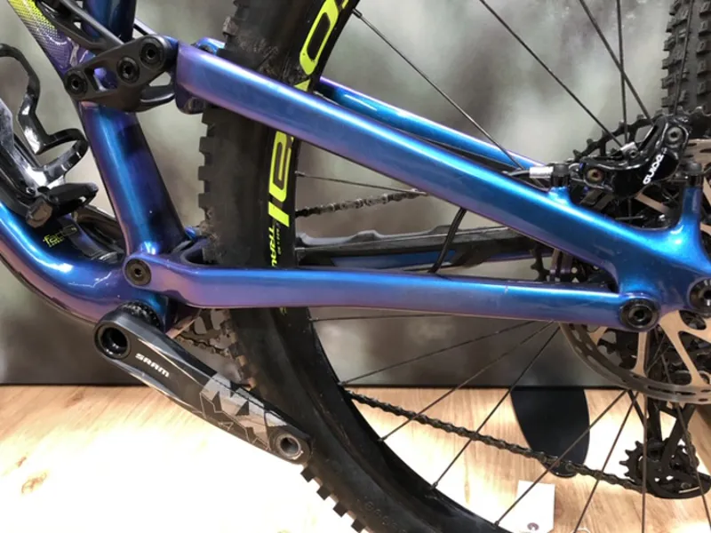 EX DEMO Specialized StumpJumper Comp Crbn NX 27.5 large Chameleon/Hyp-6