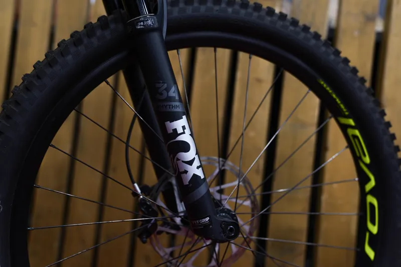 EX DEMO Specialized Stumpjumper Comp Crbn 19 27.5 XLarge Chameleon/Hyp-5