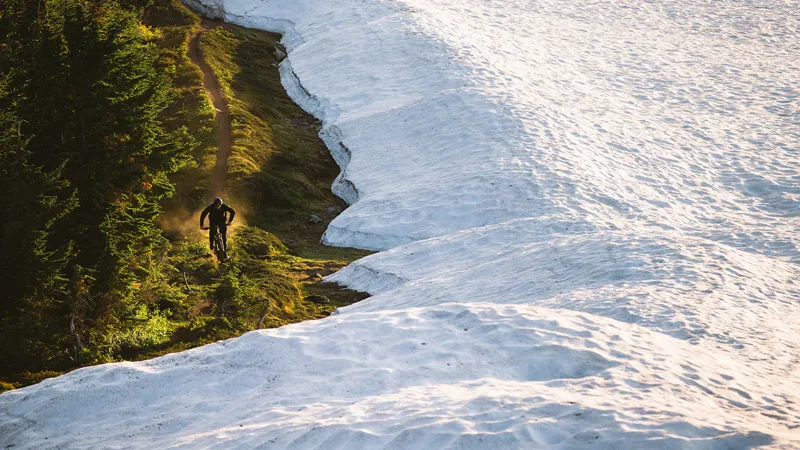 Specialized Turbo Kenevo Expert 6Fattie Electric Bike 2019 Gloss Black-11