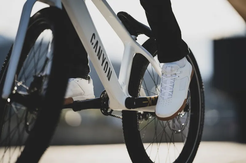 Crank Brothers Stamp Lace Flat MTB Shoes White/Gum-6