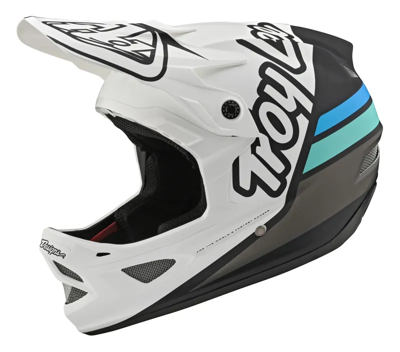 мотоциклист в шлеме. шлем для американского футбола. шлем salvo мотоциклетный. Tld шлем мотокросс. Patriots new шлем.