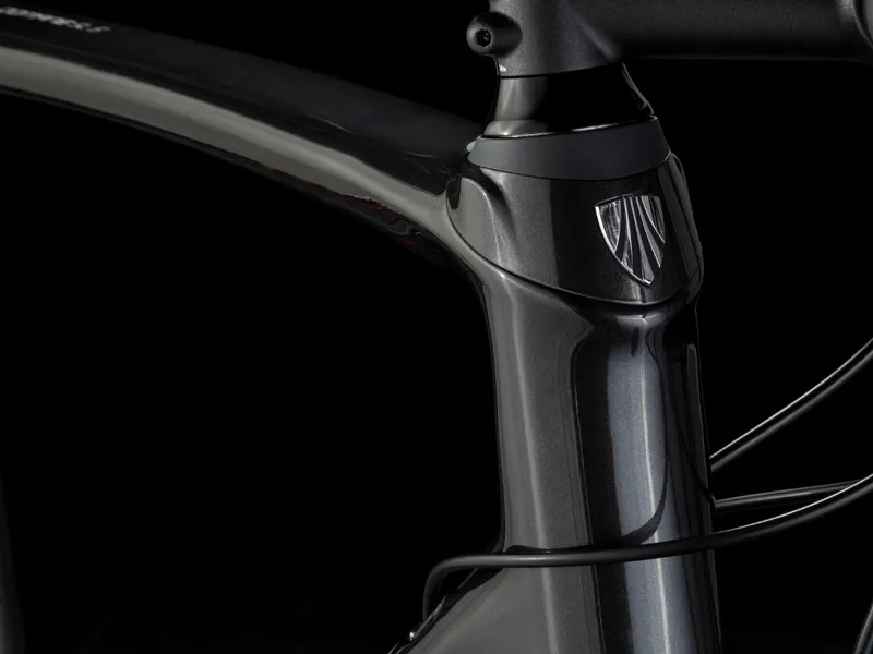 Trek Domane SL 5 Disc Road Bike 2019 Dnister Black/Viper Red-5