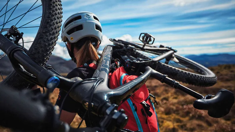 Trek Fuel Ex 5 27.5 Plus Mountain Bike 2017 Black/White/Blue-3