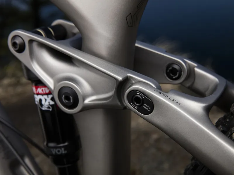 Trek Fuel EX 9.8 Eagle 29er Mountain Bike 2018 Gunmetal/Black-4