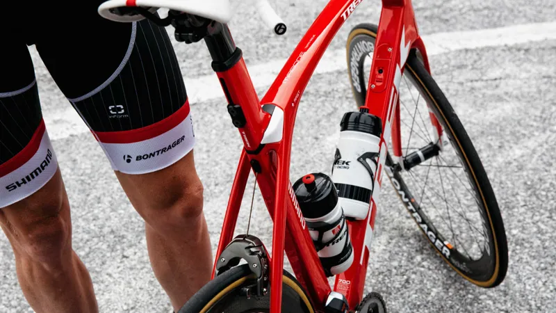 Trek Madone 9.9 H2 Road Bike 2017 Black/Red-3