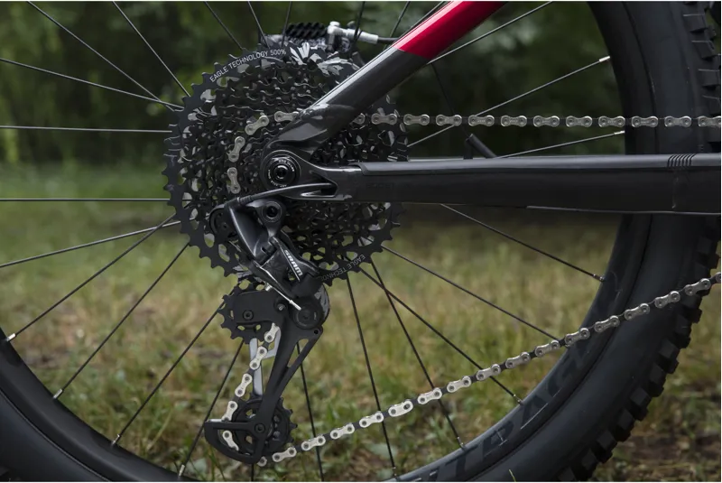 Trek Powerfly LT 9.7 Plus Electric Bike 2019 Dnister Black/Rage Red-7