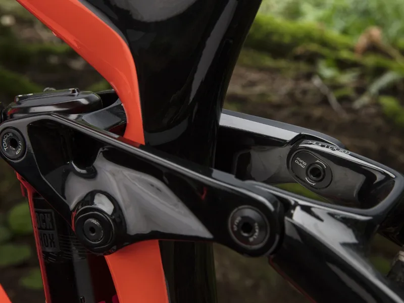 Trek Slash 9.8 29er Mountain Bike 2018 Trek Black/Roarange-4