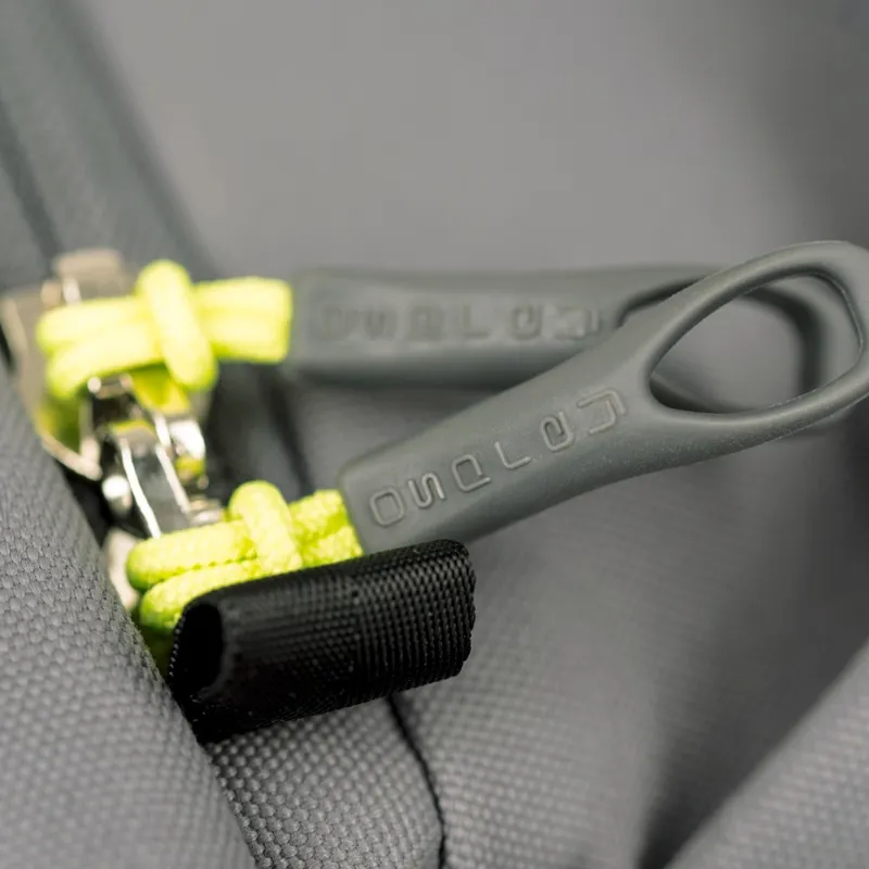 Osprey Trillium 45 Travel Bag Black-3