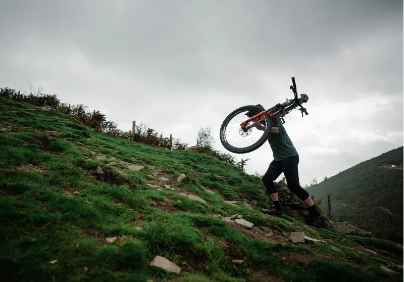 Whyte E-Lyte 150 Works Electric Bike 2024 Gloss Olive/Matt UD Carbon-8