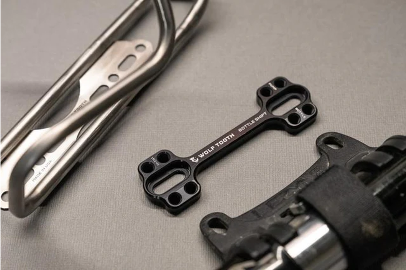 Wolf Tooth B-RAD Bottle Shift Black-2