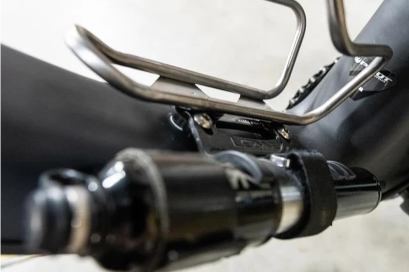 Wolf Tooth B-RAD Bottle Shift Black-1