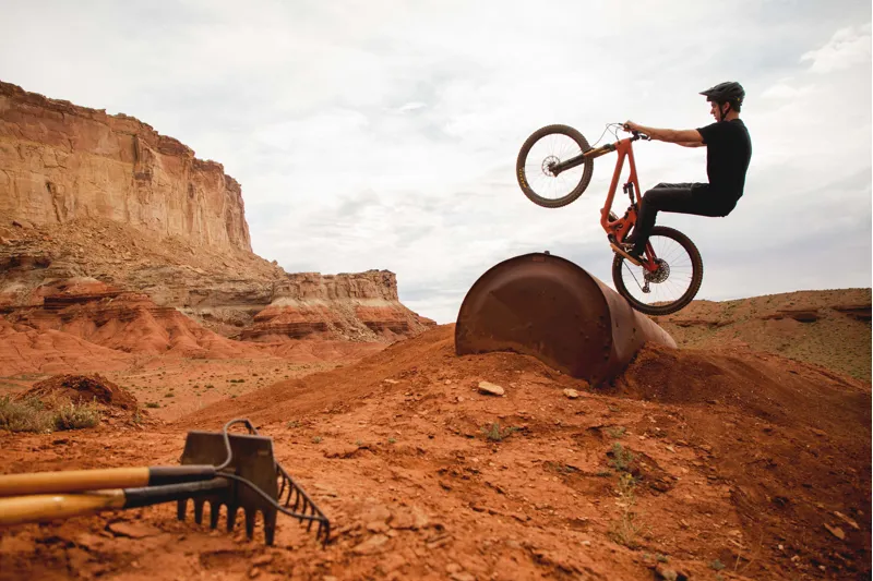 Yeti SB140 C-Series 27.5 Mountain Bike 2020 Inferno Orange-1